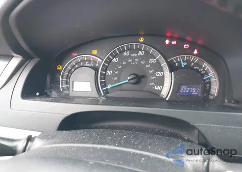 2012 Toyota Camry Se z USA, uszkodzony, nr VIN 4T1BF1FK5CU105549